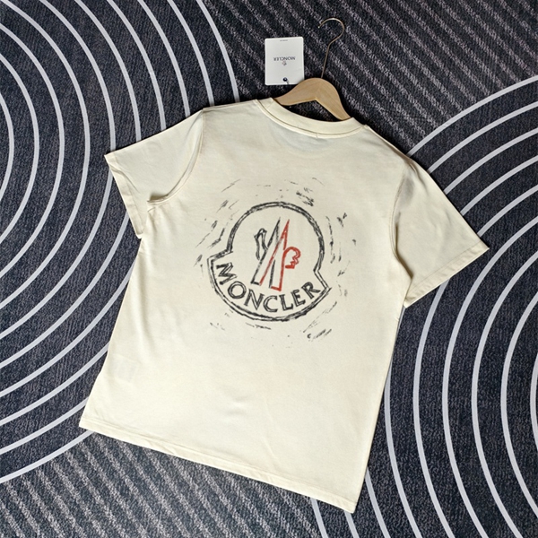 モンクレールTシャツ背面デザイン